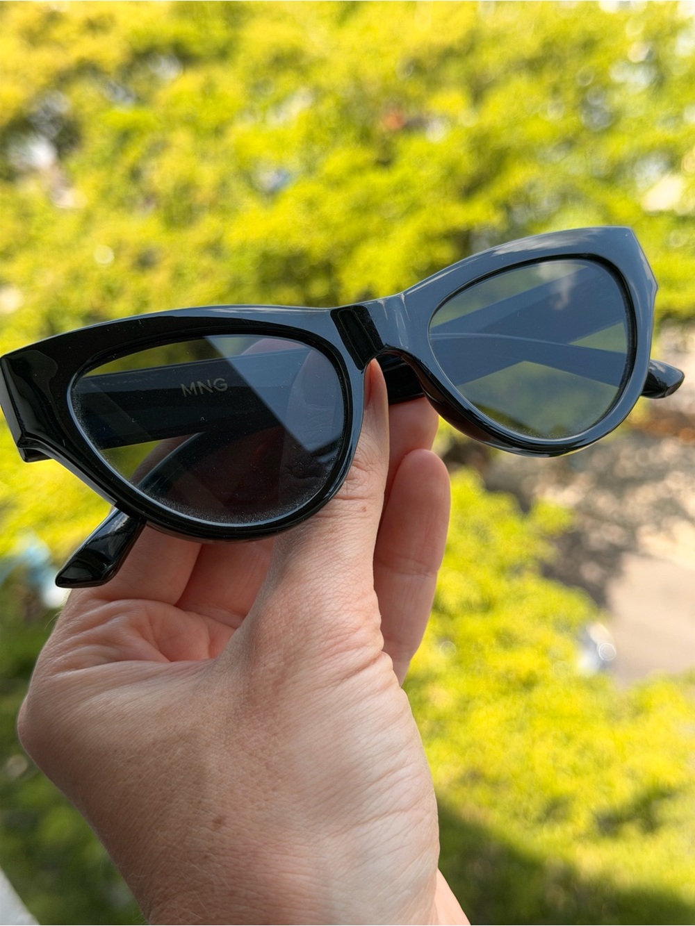 Mango Black Cat-Eye Sunglasses